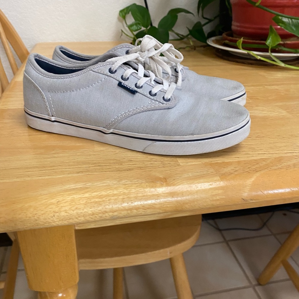 Vans - Picture 3 of 3